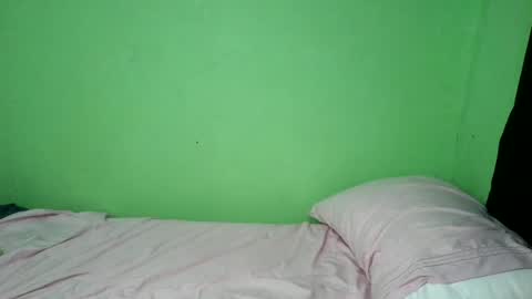sophialaurel online show from June 12, 2026, 8:19 pm