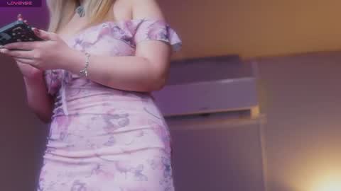 Sophia online show from June 20, 2026, 10:45 pm