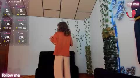 sophiamiller6 online show from April 23, 2026, 1:13 pm