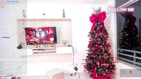 Snapshot of sophiamoon99 chatting on January 1, 2025, 4:39 am Im Sophia Model Independent Enjoy My videos here when Im Offline online show from January 1, 2025, 4:39 am