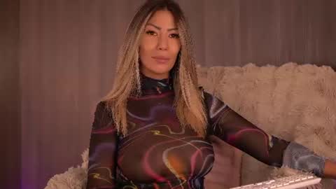 Sophie online show from August 8, 2026, 3:08 am