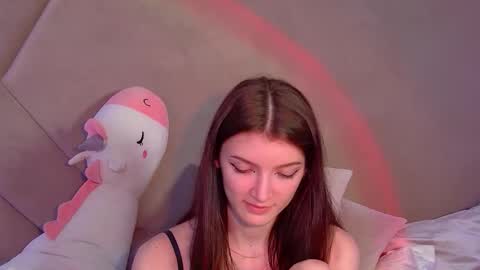 SophiaProve online show from December 5, 2025, 3:26 am