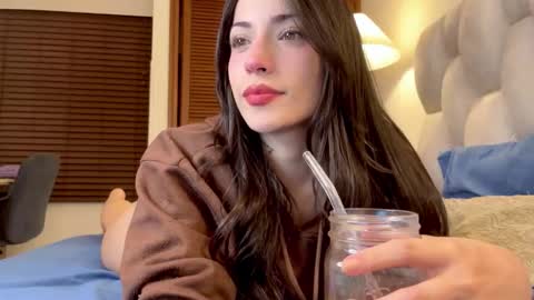 sophiarommie online show from March 22, 2026, 7:23 am