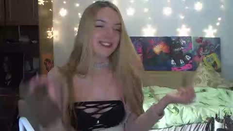 SophiaSonata online show from January 22, 2025, 2:04 am
