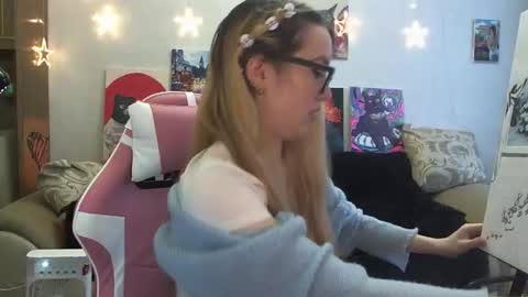 Snapshot of sophiasonata chatting on October 21, 2025, 11:22 am SophiaSonata online show from October 21, 2025, 11:22 am