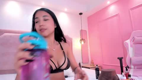Snapshot of sophiawhite__ chatting on February 26, 2025, 4:35 pm SOPHIA online show from February 26, 2025, 4:35 pm
