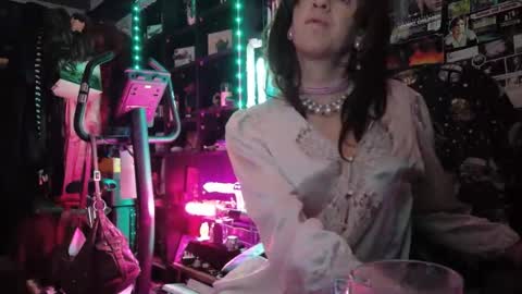 Sophie Satin1980 online show from May 15, 2026, 11:45 pm