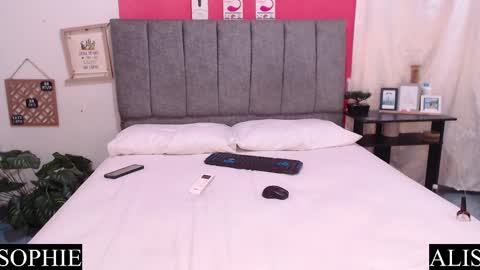 Snapshot of sophie_and_alis chatting on February 22, 2025, 10:51 am Sophie Alis online show from February 22, 2025, 10:51 am