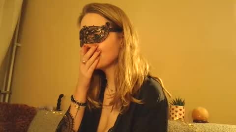 Sophie And Joost Luckydips Cam online show from March 5, 2026, 6:48 pm