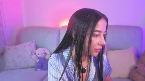 Sophie  online show from April 26, 2026, 4:37 pm