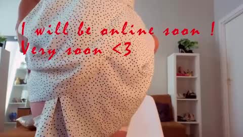 Snapshot of sophie_caring chatting on April 5, 2026, 5:54 pm Sophie online show from April 5, 2026, 5:54 pm