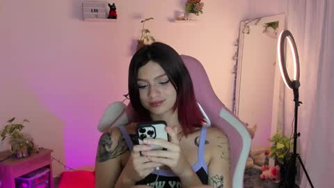 sophie doll online show from January 16, 2025, 9:19 pm