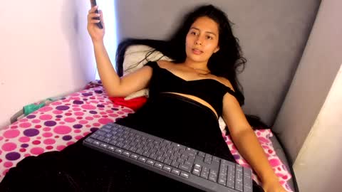 Sophie online show from December 5, 2024, 11:07 pm