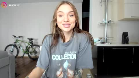 Sonya  online show from May 8, 2026, 5:46 am