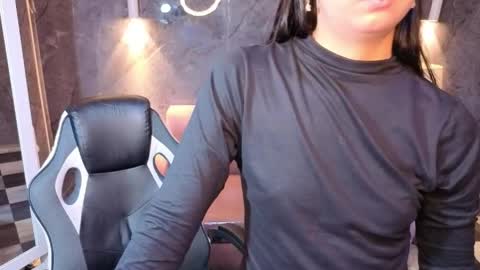 Snapshot of sophie_jones_b chatting on April 10, 2026, 12:21 pm sophie_jones_b online show from April 10, 2026, 12:21 pm