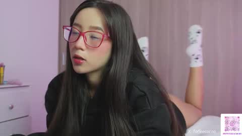 Snapshot of sophie_lii chatting on October 7, 2025, 5:59 am Sophie or Sof online show from October 7, 2025, 5:59 am