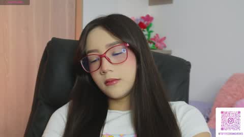 Sophie or Sof online show from May 6, 2026, 10:04 pm