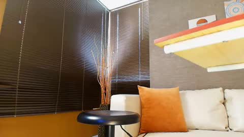 Sophie online show from March 3, 2025, 12:37 pm