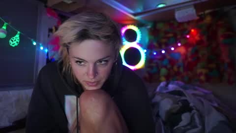 Snapshot of sophie_lovely chatting on March 8, 2025, 3:39 am derpy derpington online show from March 8, 2025, 3:39 am