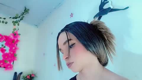 sophie_miaa online show from January 19, 2025, 7:37 pm