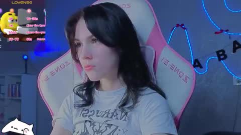 sophie_nomenal_ online show from January 9, 2026, 2:31 pm