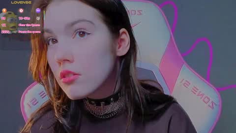 sophie_nomenal_ online show from May 12, 2026, 1:36 am