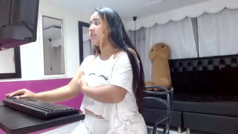 sophie_reed_ online show from December 17, 2025, 10:49 pm