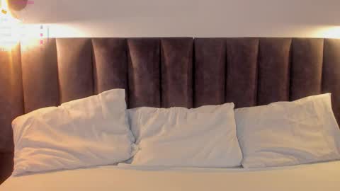 sophie_smith19 online show from November 5, 2025, 2:28 pm