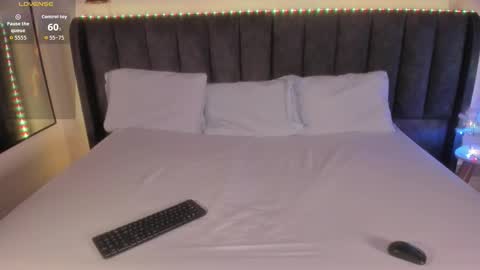 sophie_smith19 online show from December 17, 2025, 4:13 pm