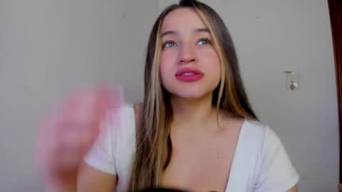 sophie_spencer1 online show from April 1, 2026, 3:40 am