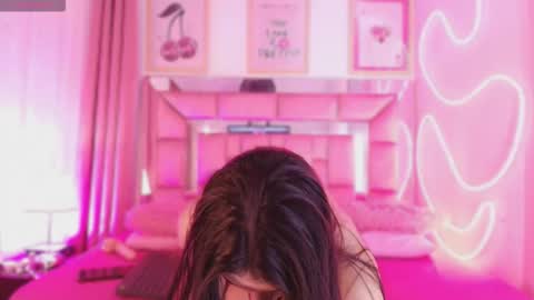 Sophie  online show from December 22, 2025, 10:45 am