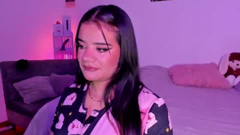 Snapshot of sophie_t_ chatting on June 16, 2026, 2:58 am Sofia online show from June 16, 2026, 2:58 am