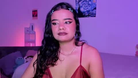 Snapshot of sophie_t_ chatting on June 18, 2026, 8:03 am Sofia online show from June 18, 2026, 8:03 am