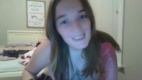 Sophie Bateman online show from February 3, 2025, 3:20 am