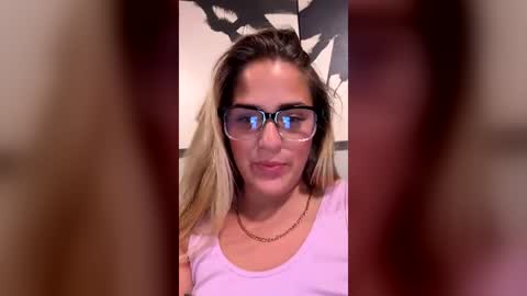 Snapshot of sophiebby94 chatting on June 18, 2026, 3:51 am Sophieluvsthesun online show from June 18, 2026, 3:51 am