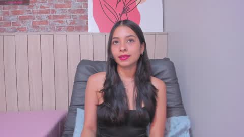 Sophie online show from February 3, 2025, 12:36 pm
