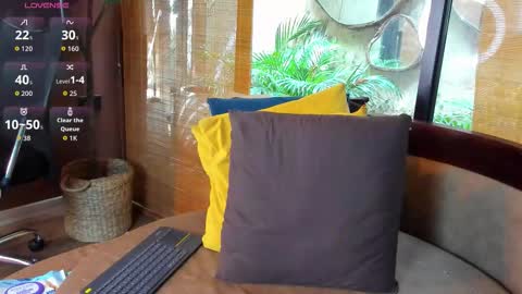 sophie online show from March 18, 2026, 7:17 pm