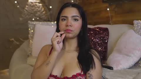  Sophie  online show from January 14, 2026, 1:39 pm