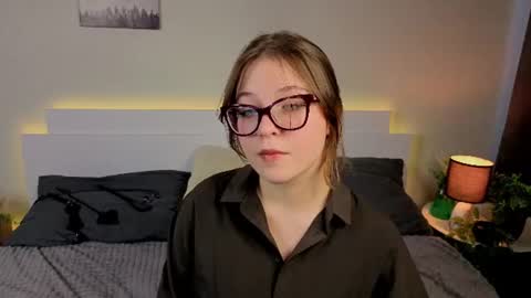 Sophia online show from July 2, 2026, 6:19 am