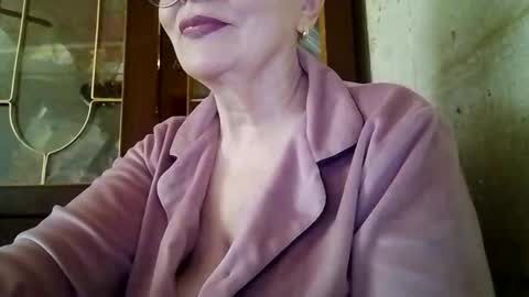 Snapshot of sophieburnsx chatting on May 23, 2026, 11:14 am SophieBurnsX online show from May 23, 2026, 11:14 am