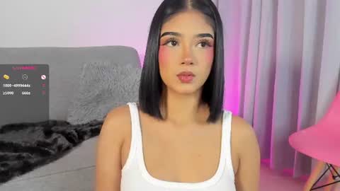 Snapshot of sophiecb chatting on June 12, 2026, 3:00 pm sophie online show from June 12, 2026, 3:00 pm
