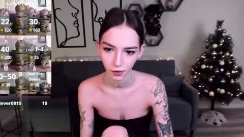 Sophie online show from December 11, 2024, 11:32 pm