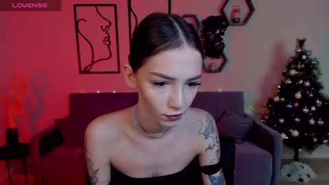 Sophie online show from December 31, 2024, 1:26 am