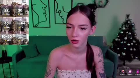 Sophie online show from January 4, 2025, 1:53 pm