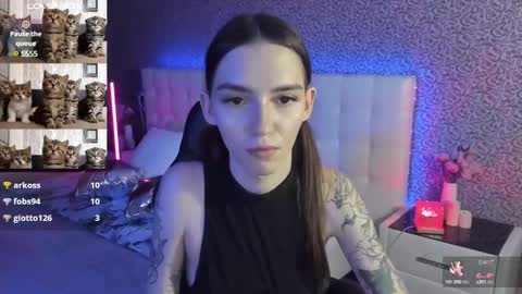 Sophie online show from February 28, 2025, 5:59 pm