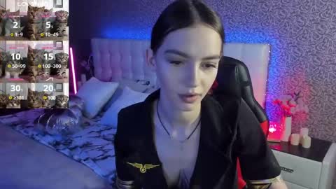 Sophie online show from March 10, 2025, 11:42 am