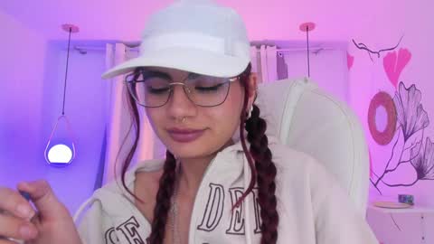   Sophie  IG sophiecherry es   online show from January 31, 2025, 10:20 am