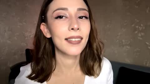 Mira online show from October 23, 2025, 8:40 pm