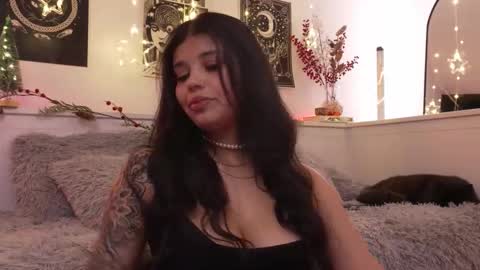 Sophiee  online show from December 19, 2025, 7:32 pm