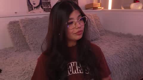 Sophiee  online show from March 25, 2026, 4:07 am